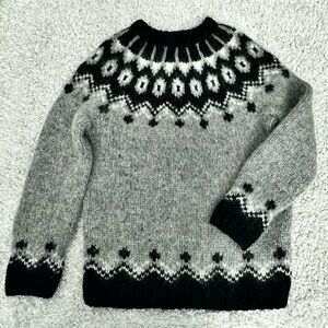 Handknitted Icelandic Wool Sweater
Made In Iceland
